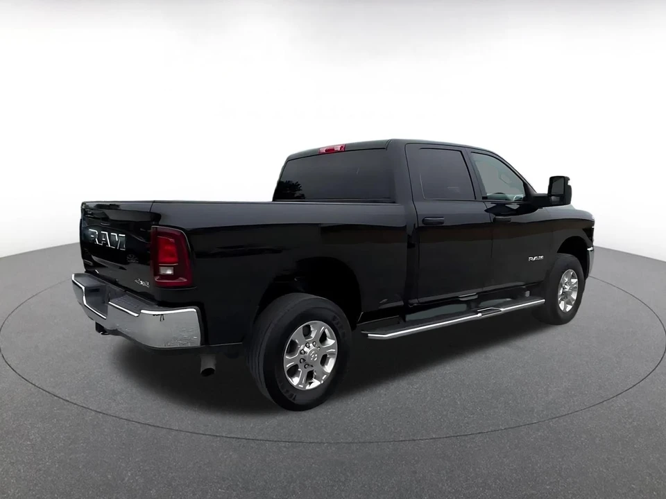 2025 Ram 2500 - Image 17 of 31