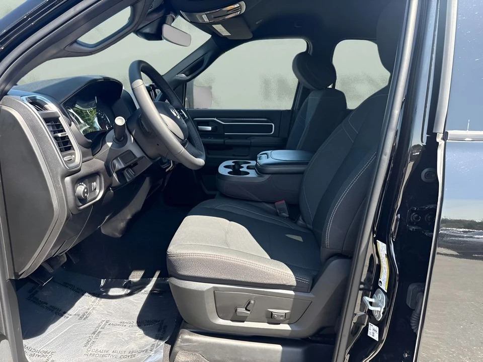 2025 Ram 2500 - Image 9 of 31