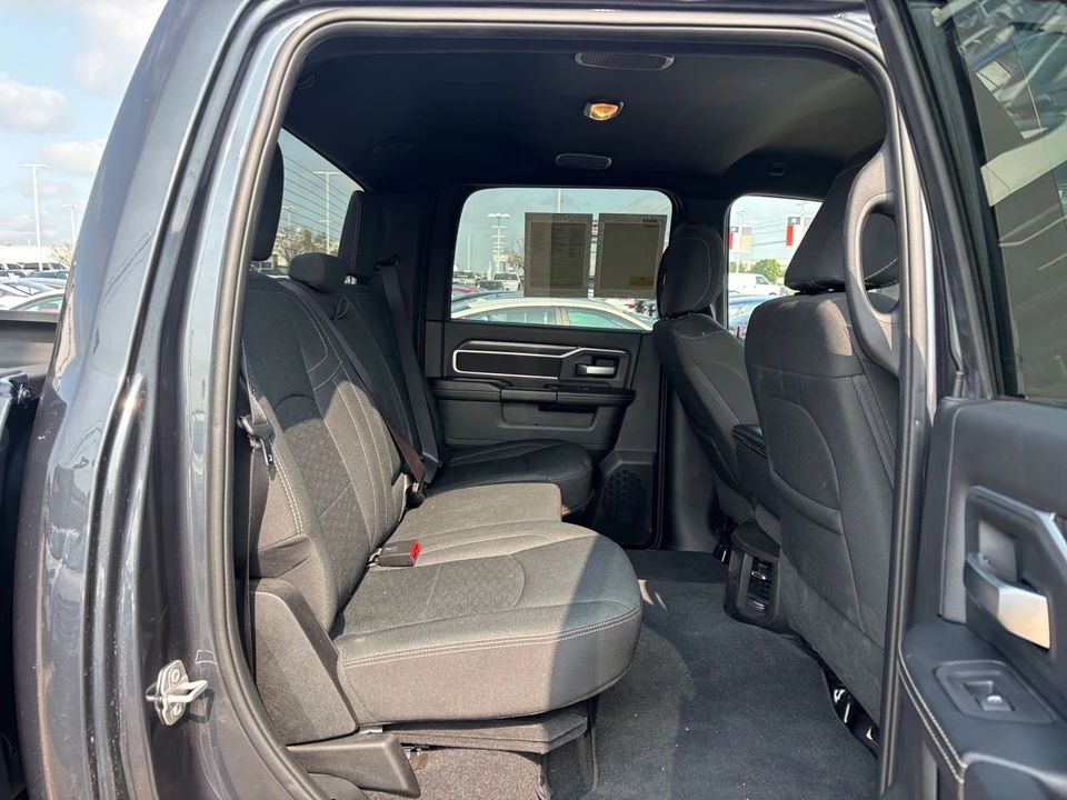 2025 Ram 2500 - Image 27 of 31