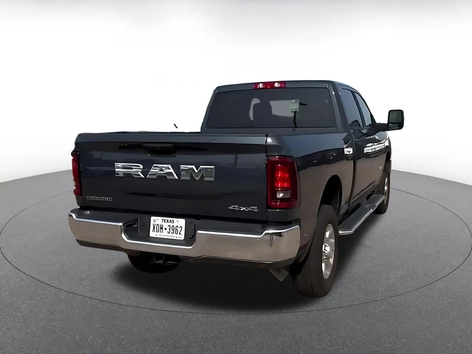 2025 Ram 2500 - Image 17 of 31