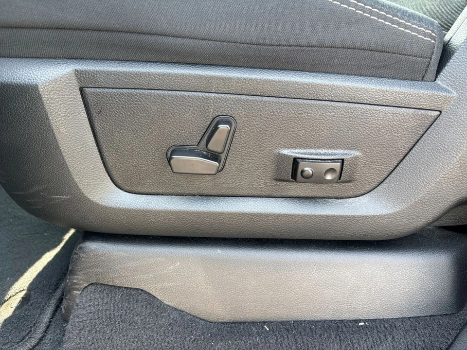 2025 Ram 2500 - Image 24 of 31