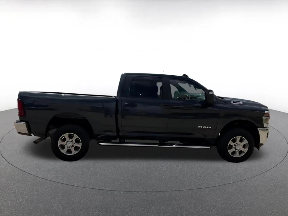 2025 Ram 2500 - Image 18 of 31