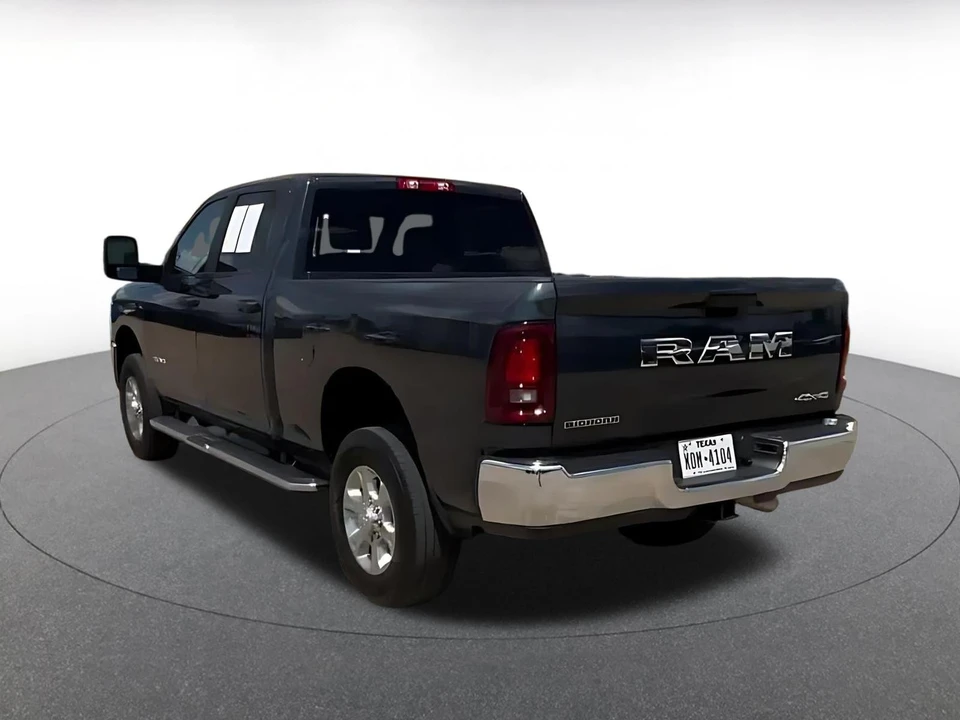 2025 Ram 2500 - Image 12 of 31