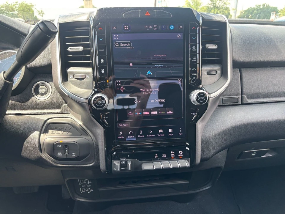 2025 Ram 2500 - Image 20 of 31