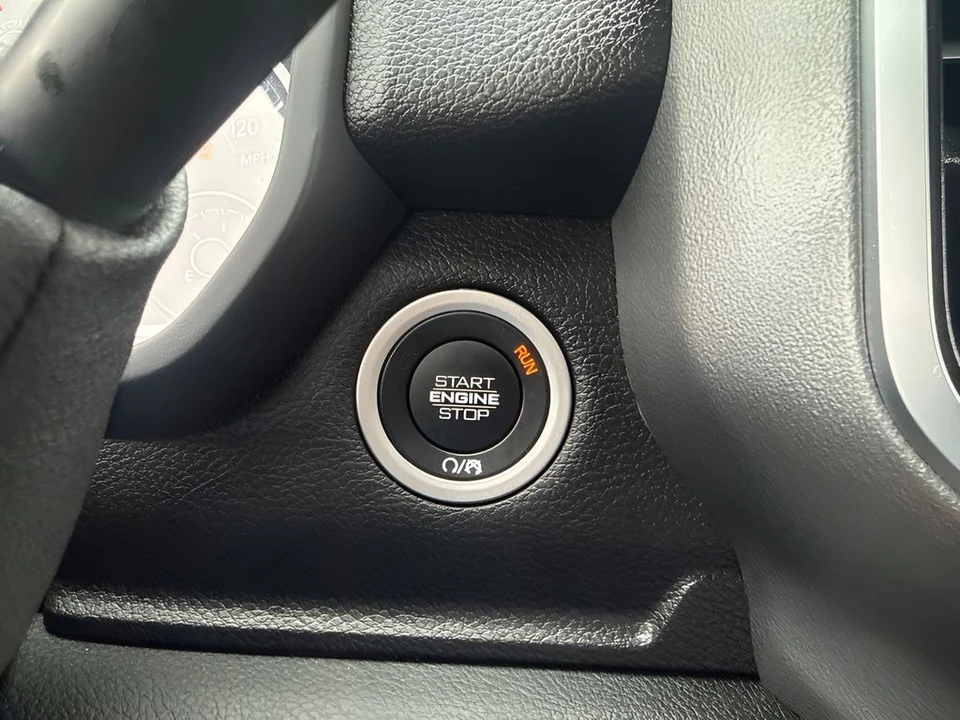 2025 Ram 2500 - Image 13 of 27