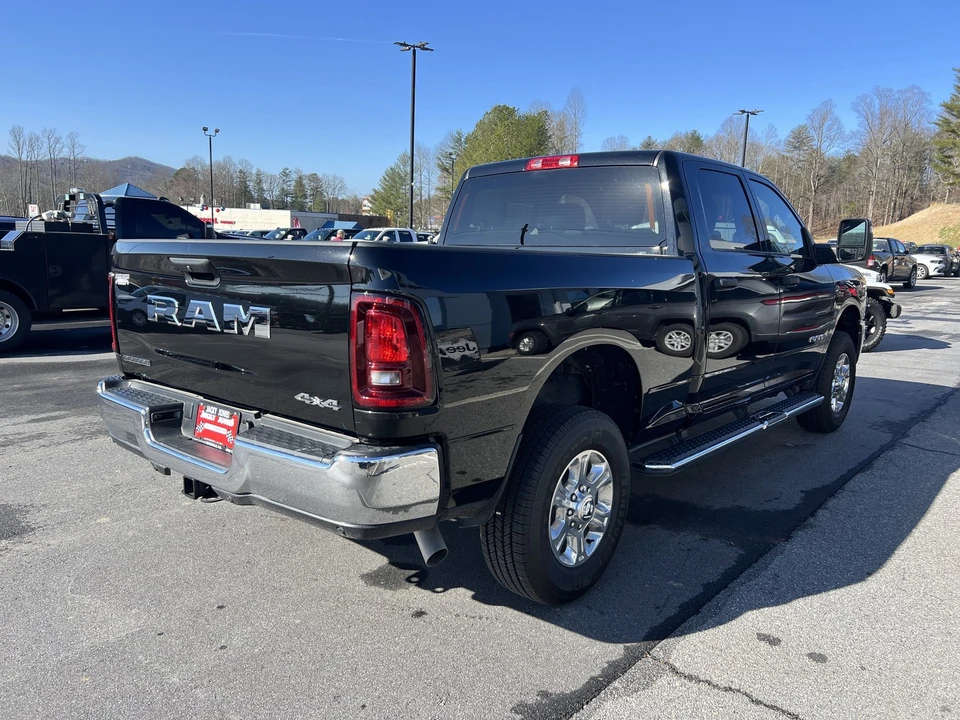 2025 Ram 2500 - Image 3 of 31