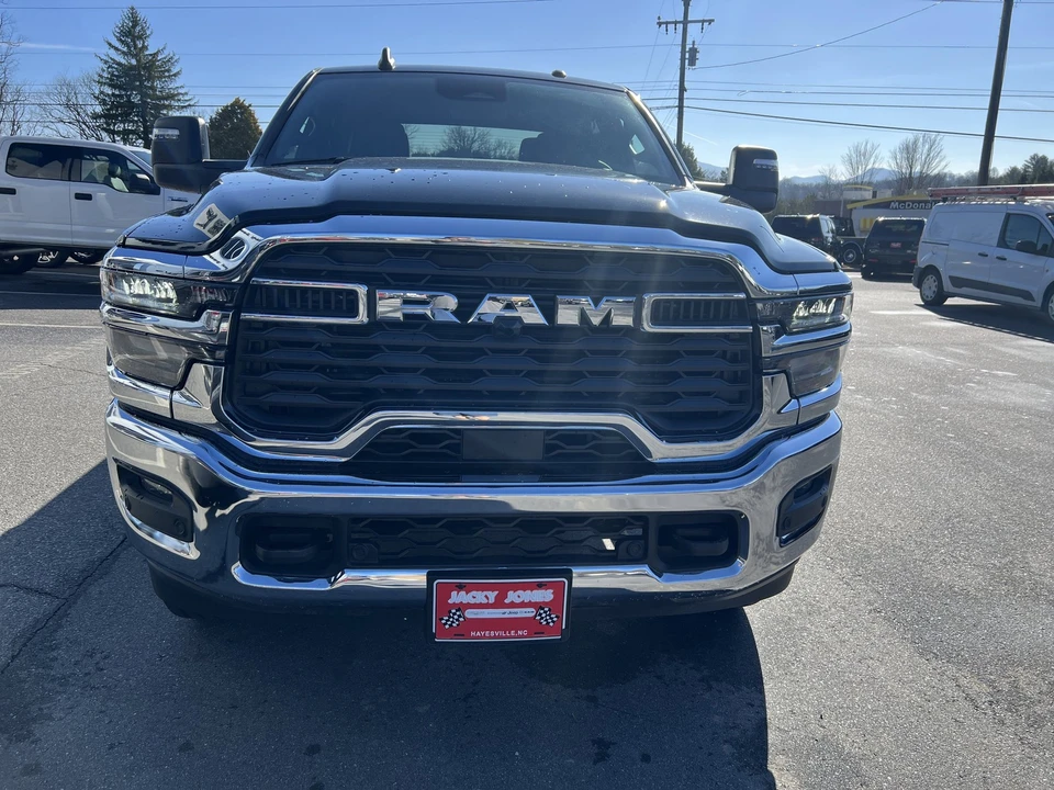 2025 Ram 2500 - Image 5 of 12