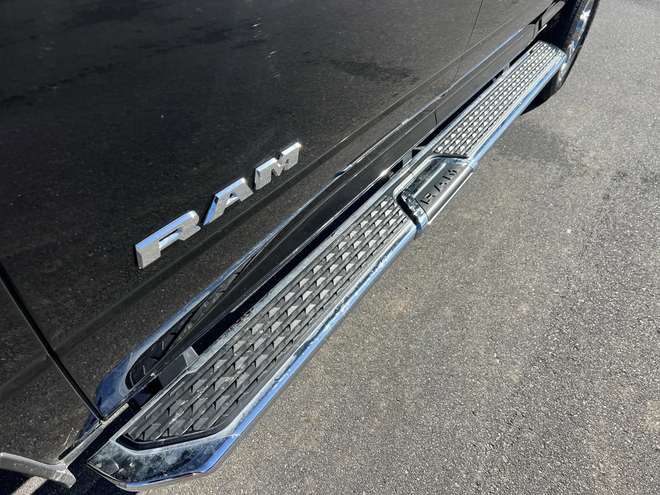 2025 Ram 2500 - Image 19 of 31