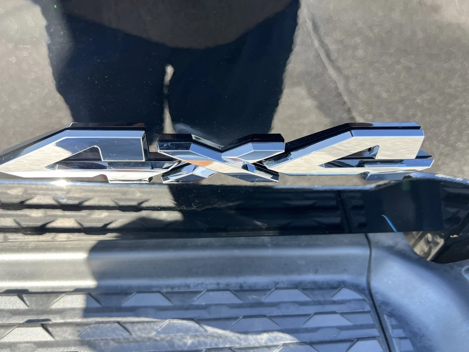 2025 Ram 2500 - Image 10 of 31