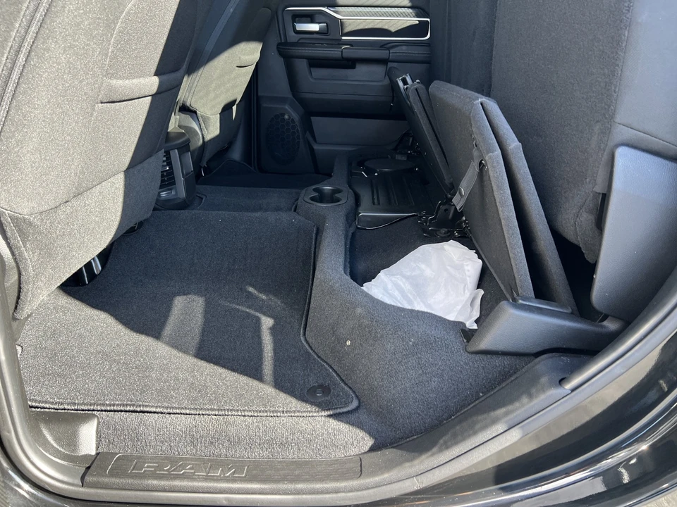 2025 Ram 2500 - Image 14 of 31