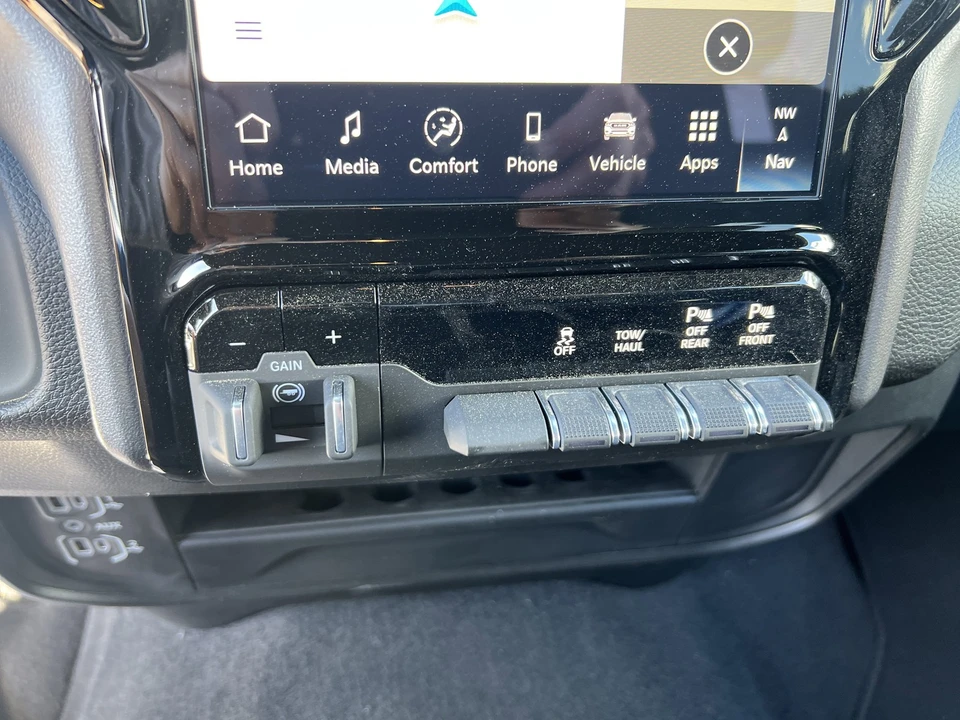 2025 Ram 2500 - Image 26 of 31