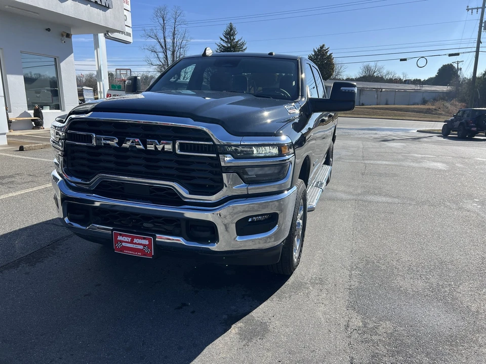 2025 Ram 2500 - Image 6 of 31