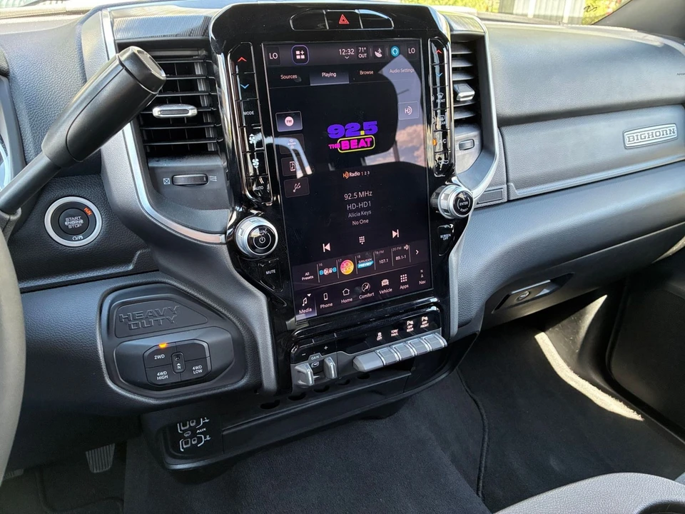 2025 Ram 2500 - Image 14 of 31