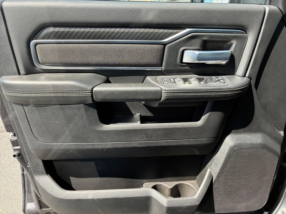 2025 Ram 2500 - Image 15 of 31