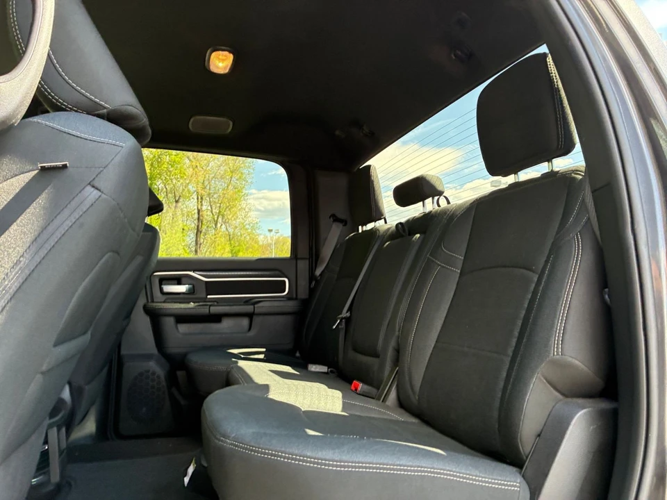 2025 Ram 2500 - Image 23 of 31