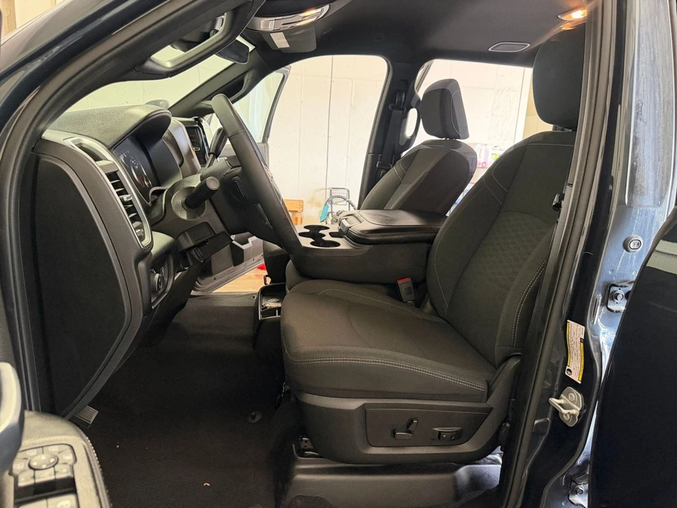 2025 Ram 2500 - Image 28 of 31