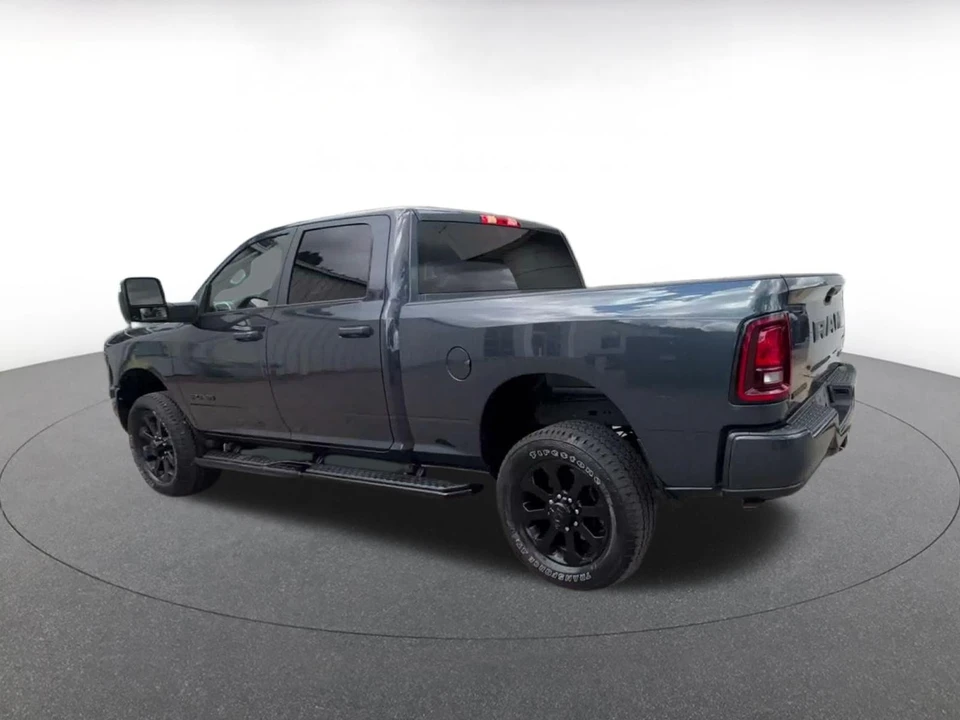 2025 Ram 2500 - Image 11 of 31