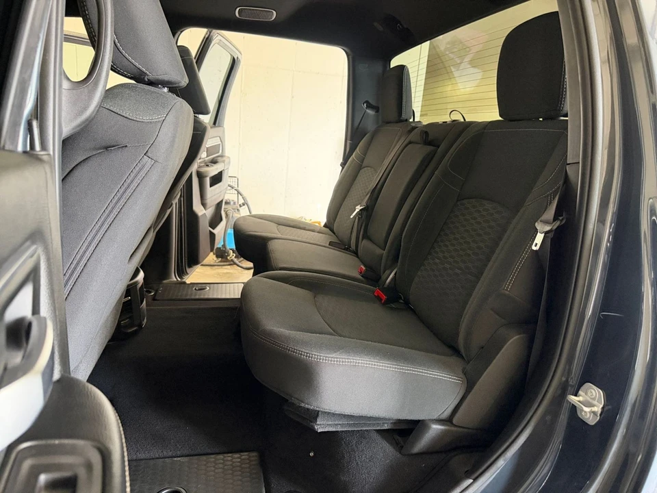 2025 Ram 2500 - Image 27 of 31