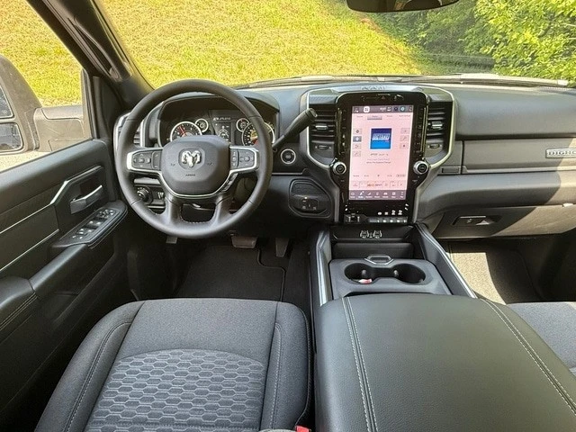 2025 Ram 2500 - Image 13 of 21