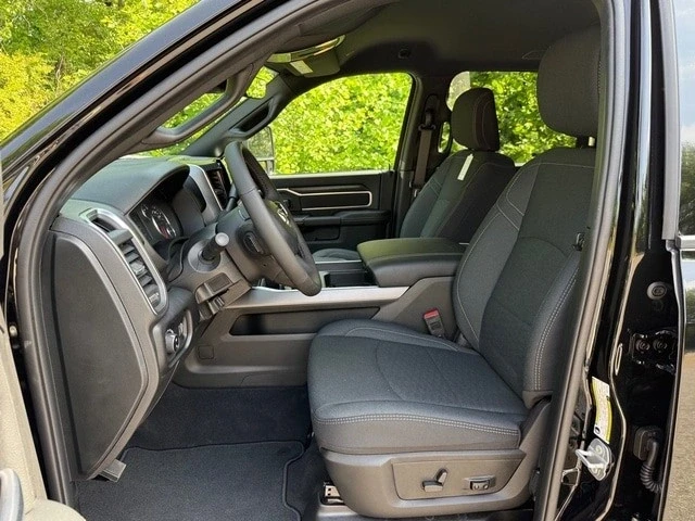 2025 Ram 2500 - Image 14 of 21