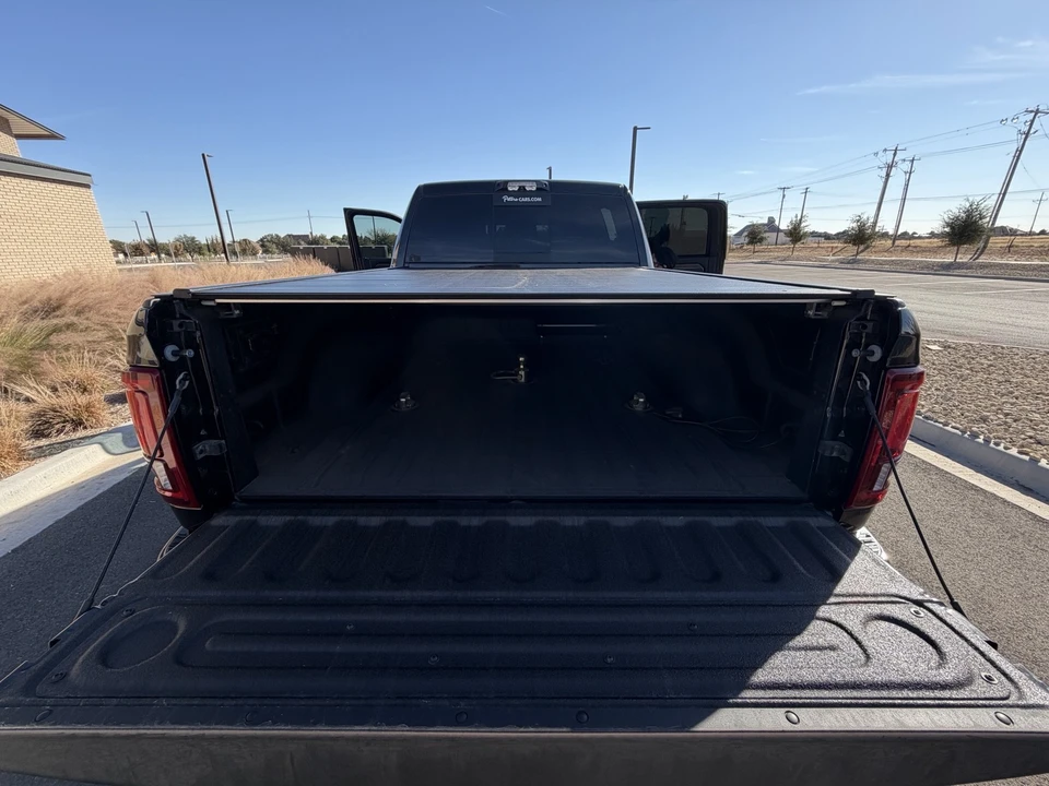 2025 Ram 2500 - Image 14 of 18