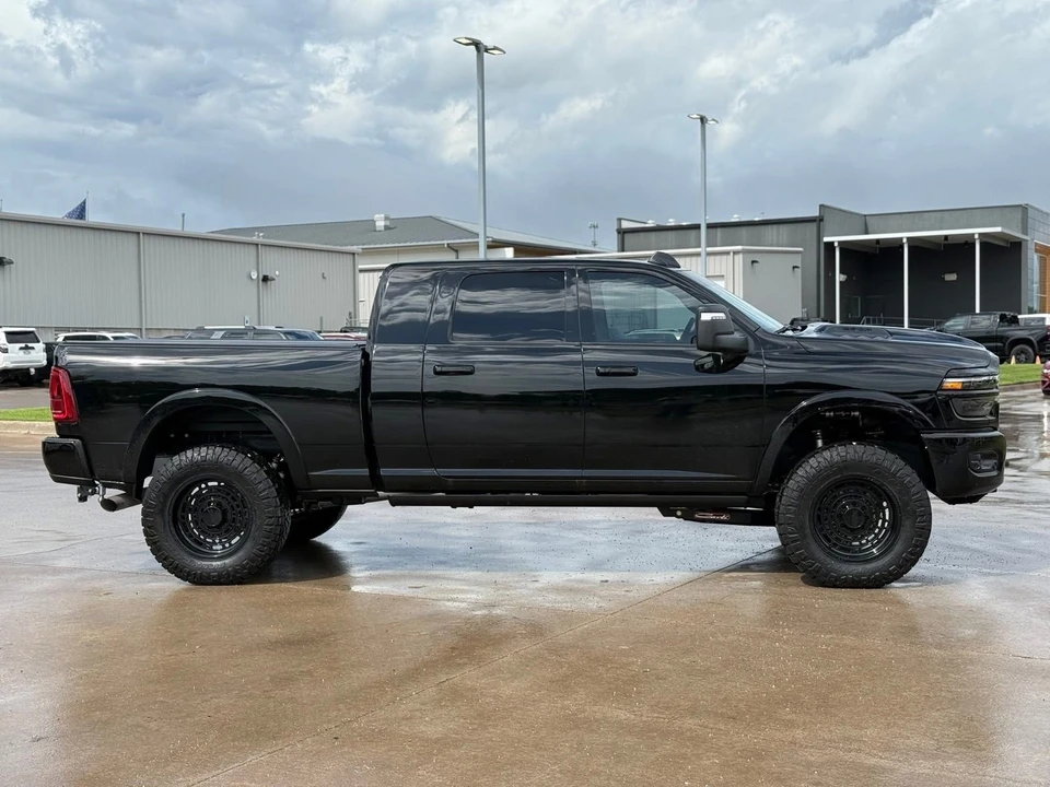 2025 Ram 2500 - Image 2 of 18