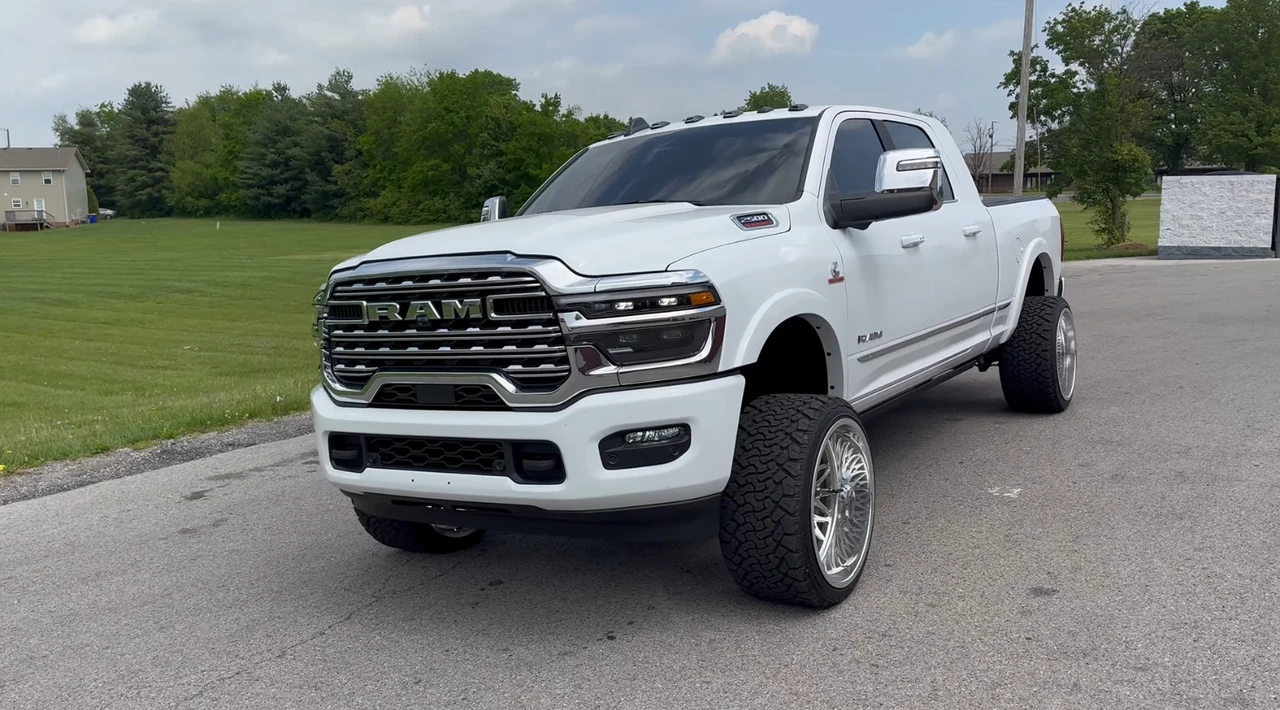 2025 Ram 2500 - Image 2 of 12