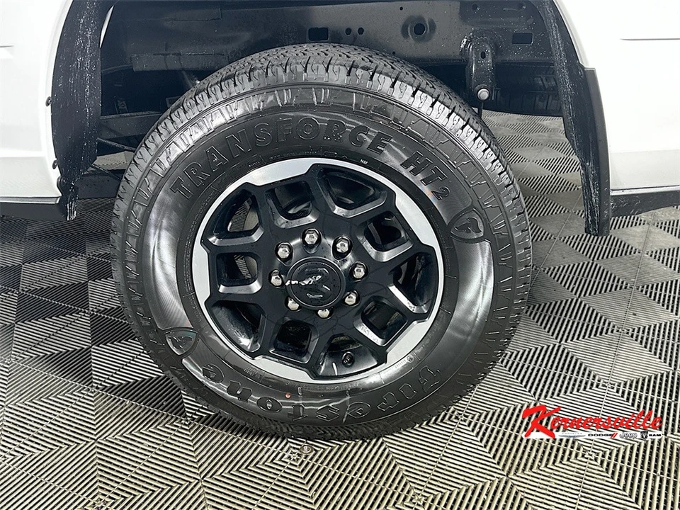 2025 Ram 2500 - Image 17 of 21