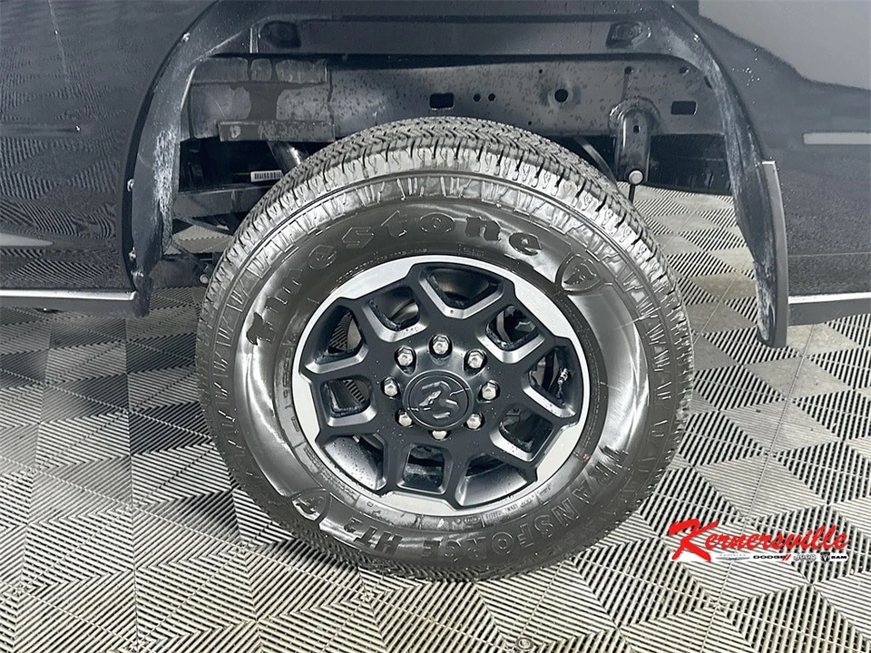 2025 Ram 2500 - Image 17 of 21