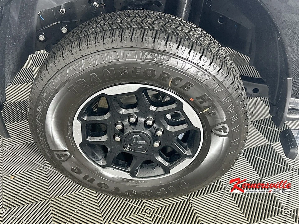 2025 Ram 2500 - Image 17 of 21