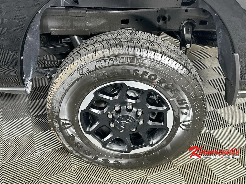 2025 Ram 2500 - Image 17 of 21
