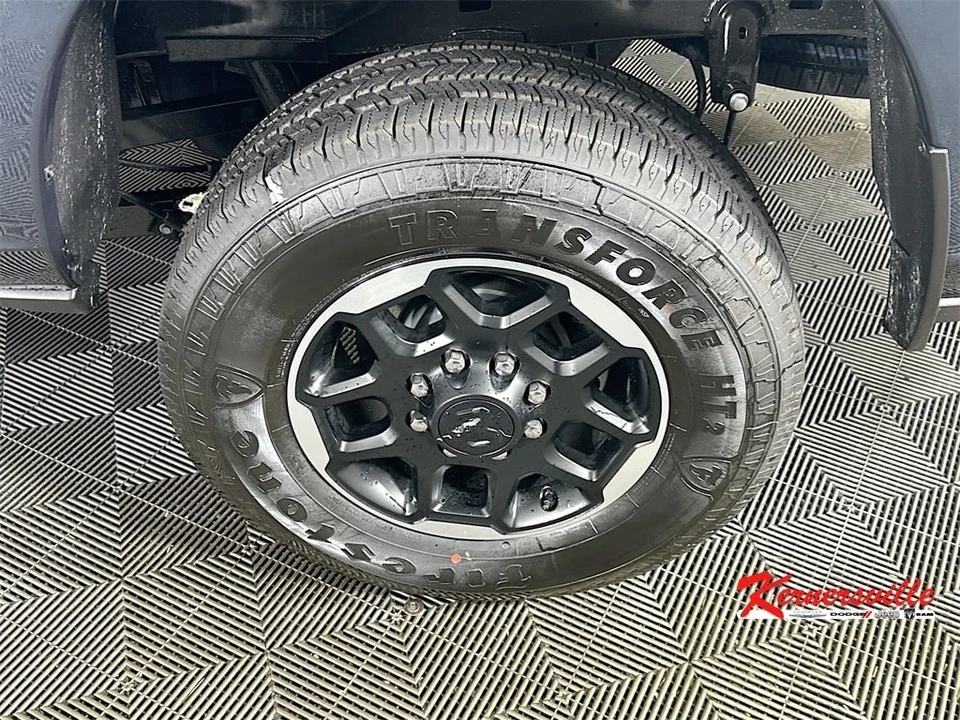 2025 Ram 2500 - Image 17 of 21