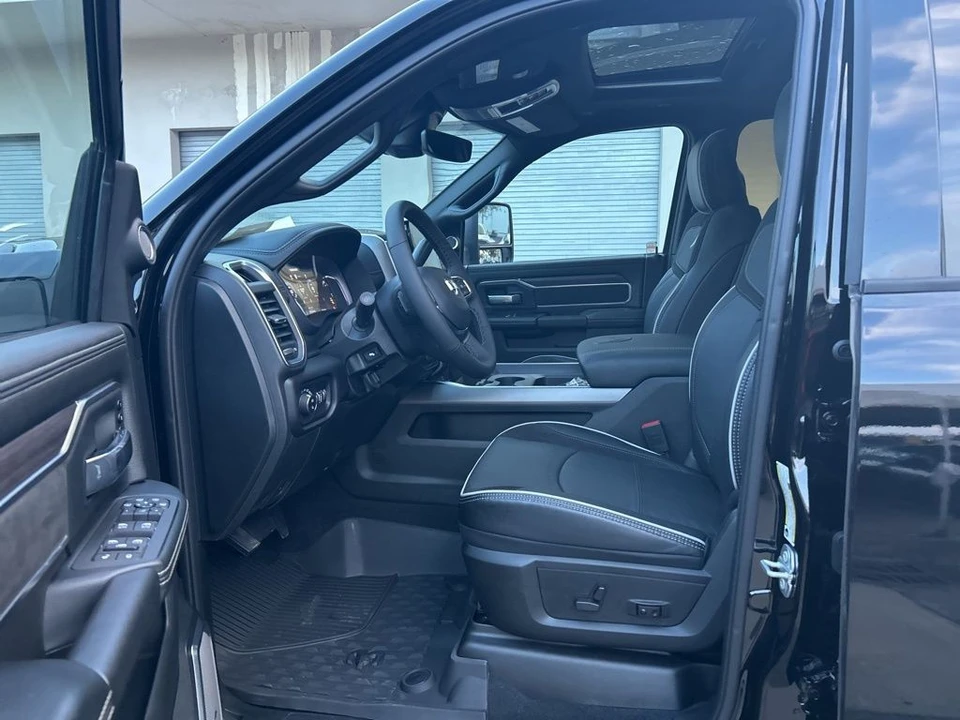 2025 Ram 2500 - Image 5 of 12