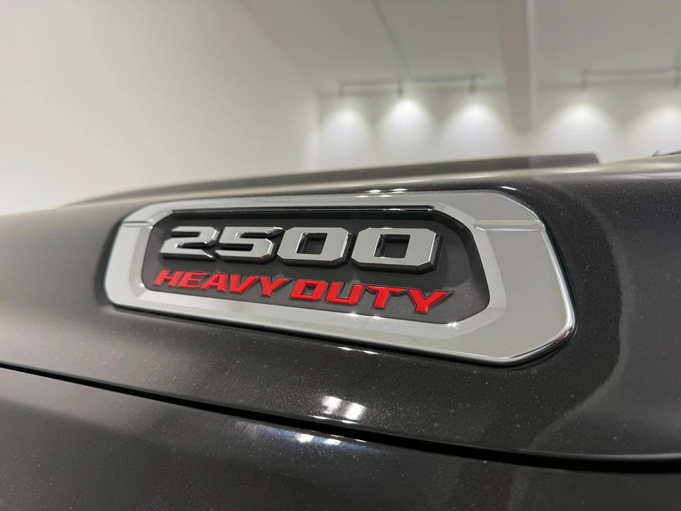 2025 Ram 2500 - Image 11 of 31
