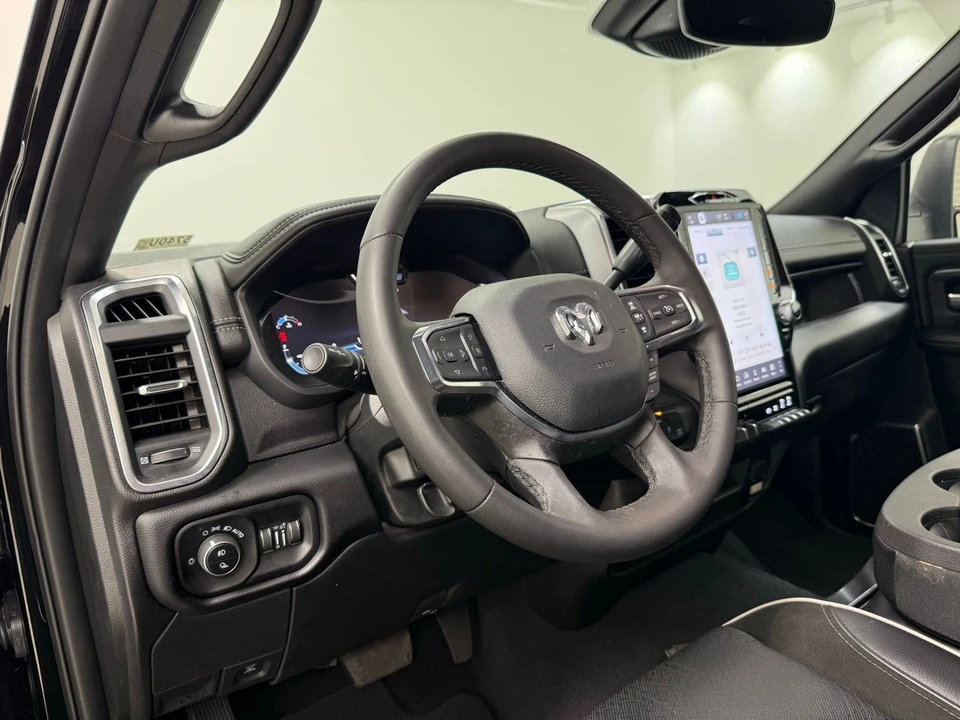 2025 Ram 2500 - Image 15 of 31