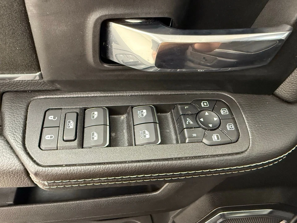 2025 Ram 2500 - Image 14 of 31