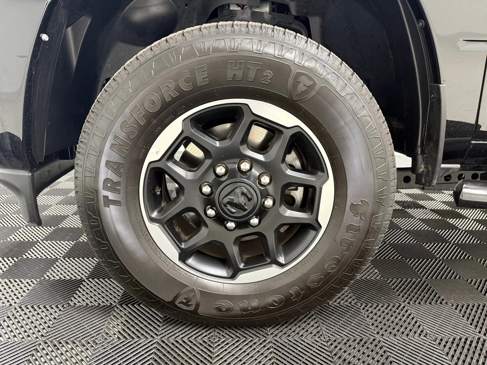 2025 Ram 2500 - Image 12 of 31