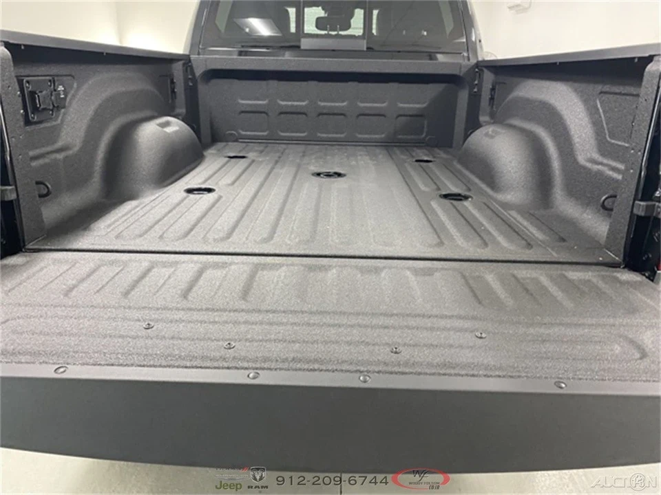 2025 Ram 2500 - Image 9 of 12