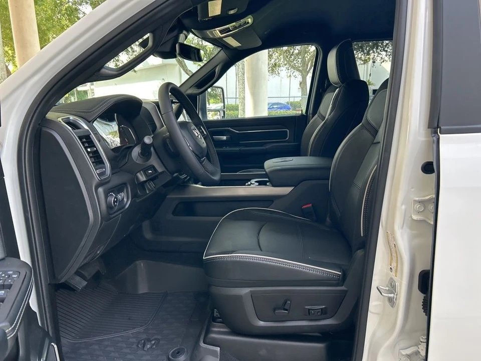 2025 Ram 2500 - Image 5 of 12