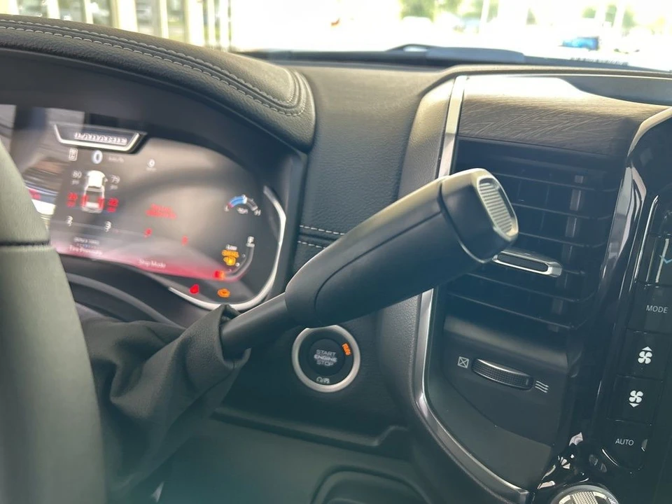 2025 Ram 2500 - Image 8 of 12