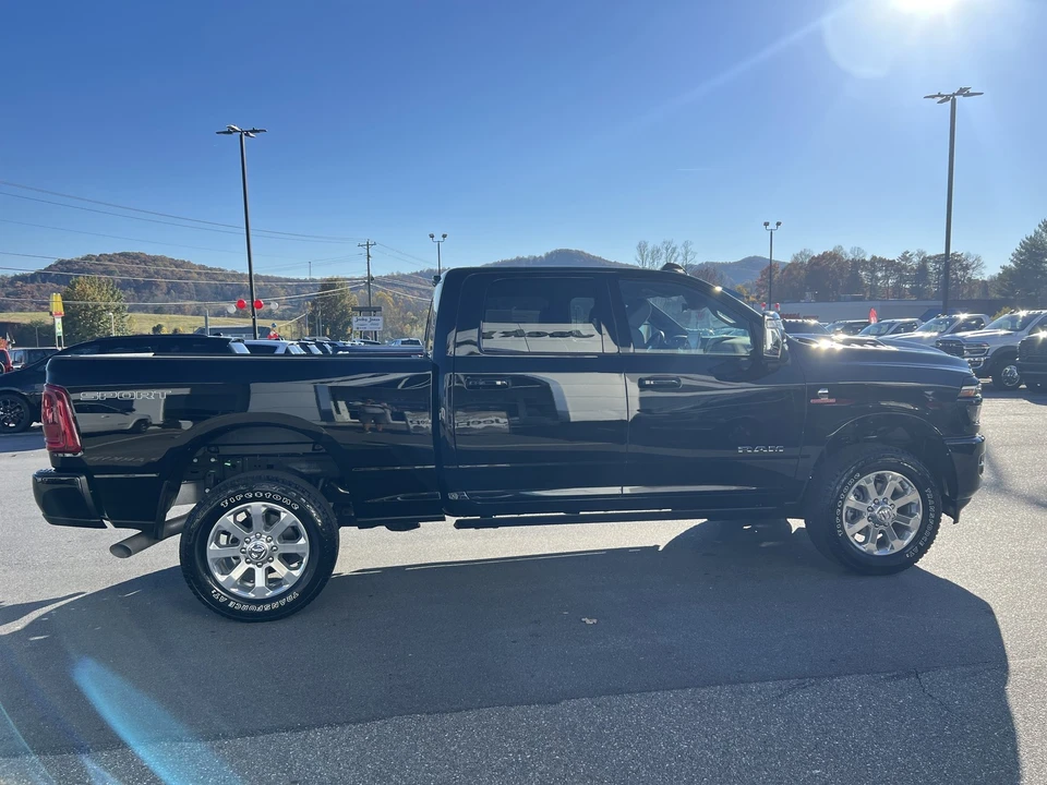 2025 Ram 2500 - Image 4 of 12