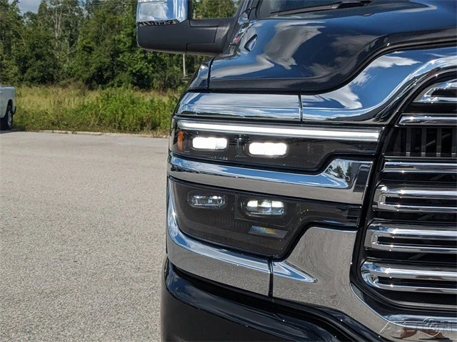 2025 Ram 2500 - Image 10 of 12