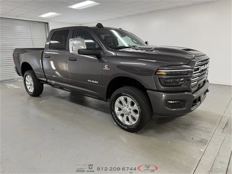 2025 Ram 2500 - Image 3 of 12