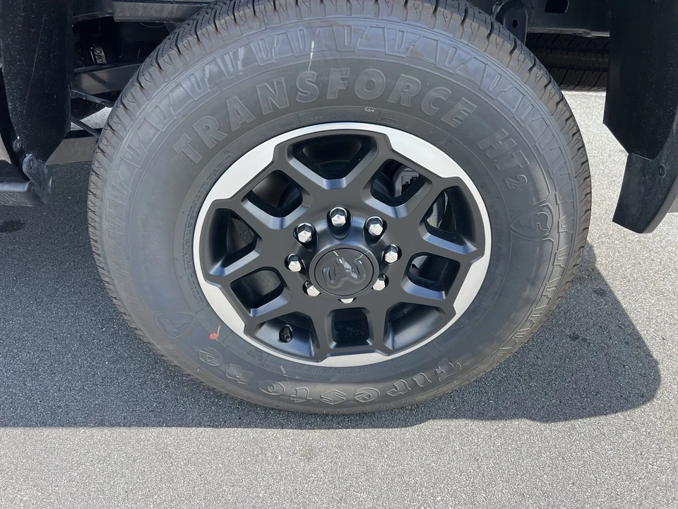 2025 Ram 2500 - Image 14 of 21