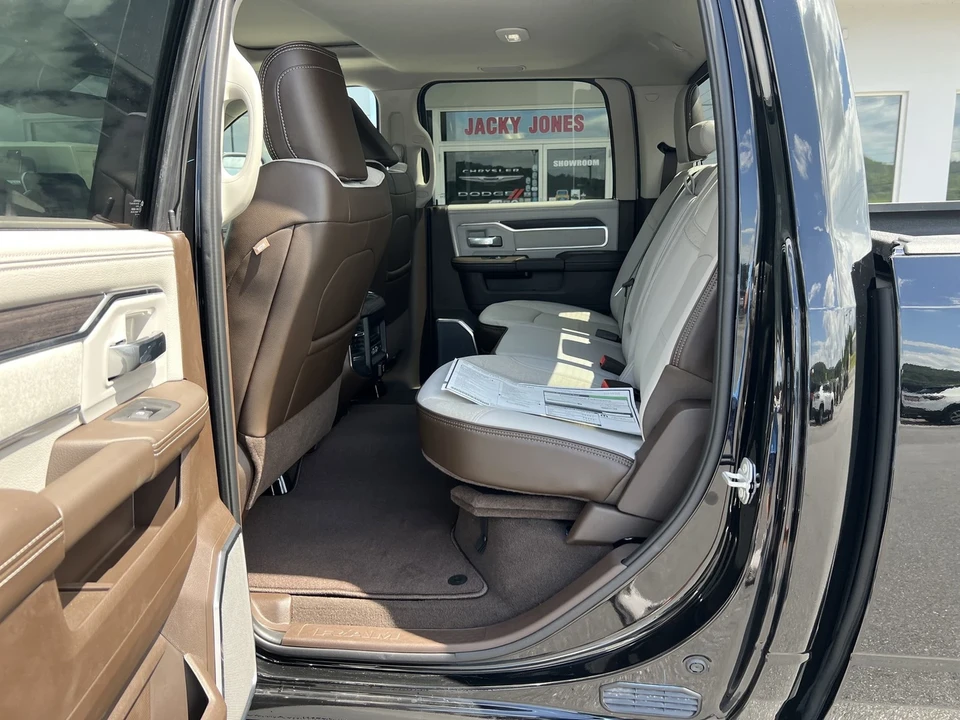 2025 Ram 2500 - Image 15 of 21