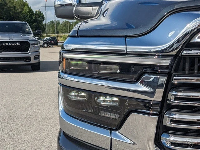 2025 Ram 2500 - Image 11 of 12