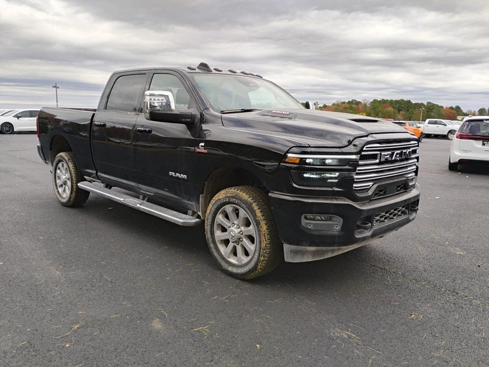 2025 Ram 2500 - Image 3 of 12