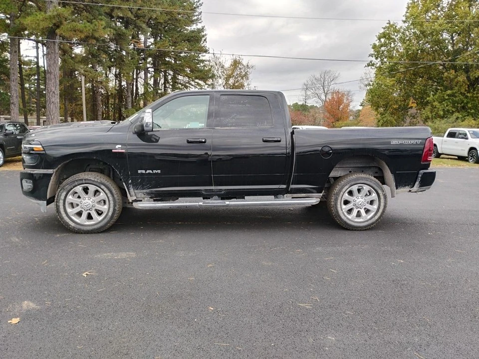2025 Ram 2500 - Image 8 of 12