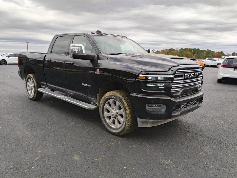 2025 Ram 2500 - Image 3 of 12