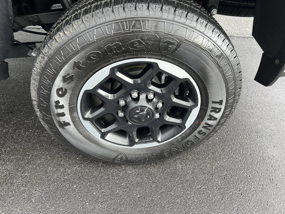 2025 Ram 2500 - Image 10 of 31